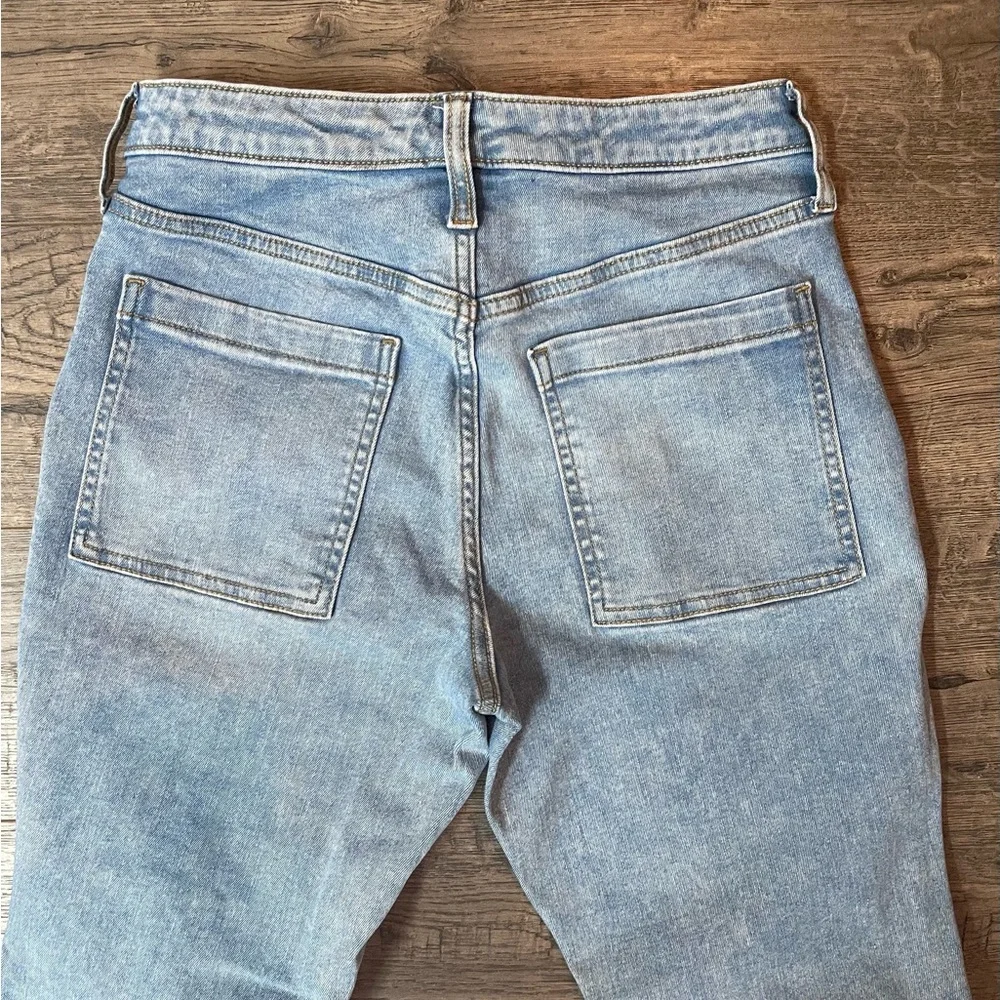 Universal Thread High Rise Light Denim Jeans - Picture 4 of 12